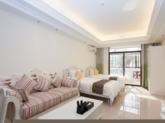 高级园景双床房