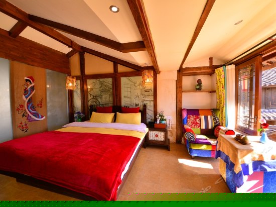 花月影阳光大床房