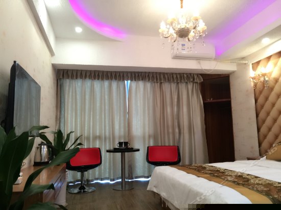 摩登都市大床房