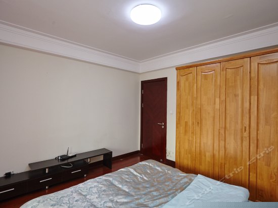 两室两厅一厨一卫