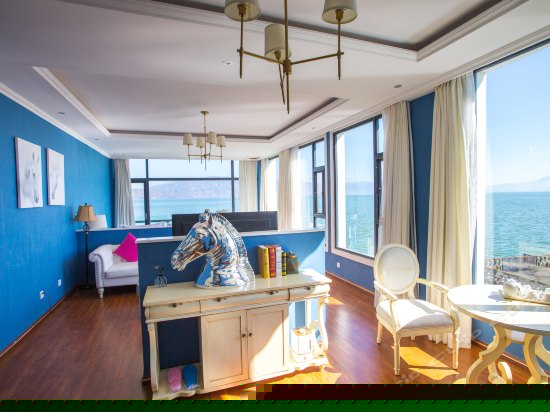 豪华海景浴缸房