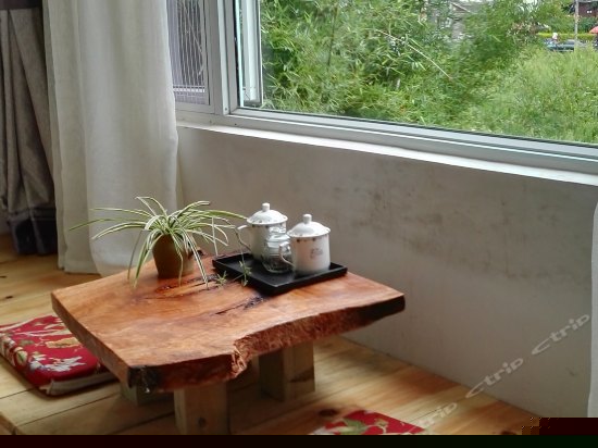 观景飘窗标准间