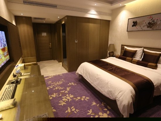 商务标准间大床房