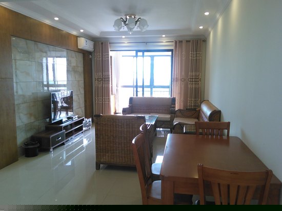 高尔夫园景三居室套房