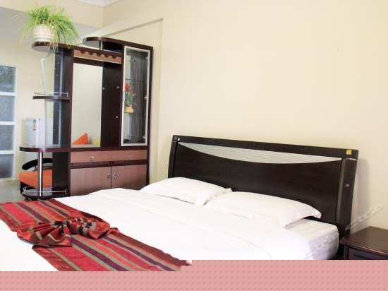 豪华园景大床房