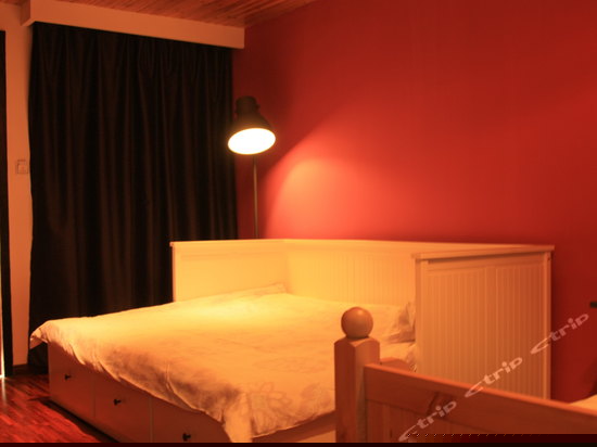 A1浪漫风情家庭大床房