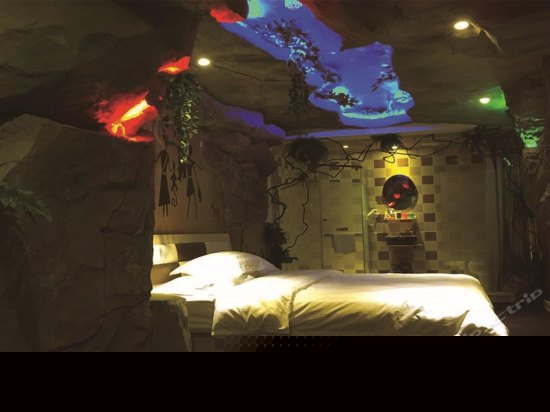 时尚主题大床房(无窗)