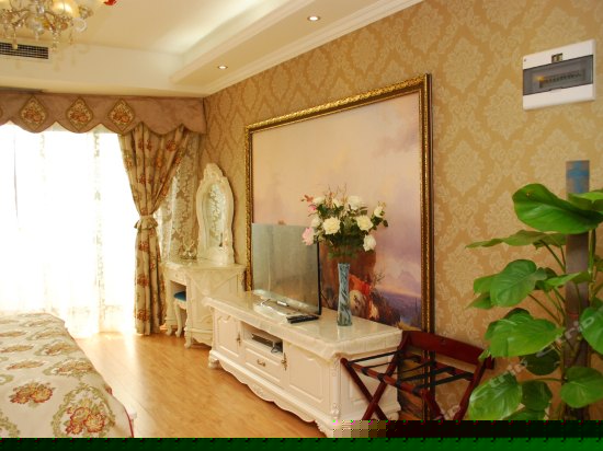 法式浪漫风情大床房