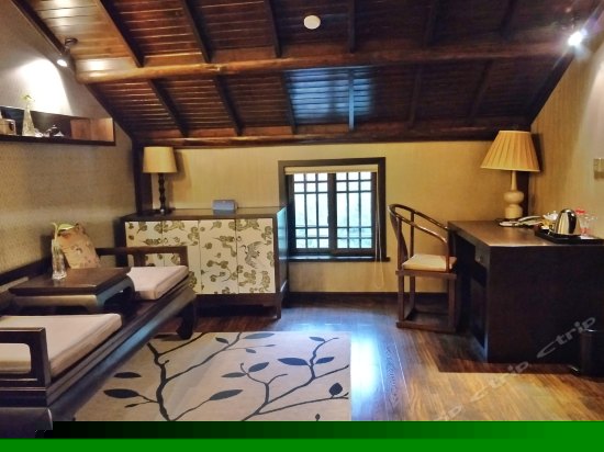 佛缘套房(带阳台)