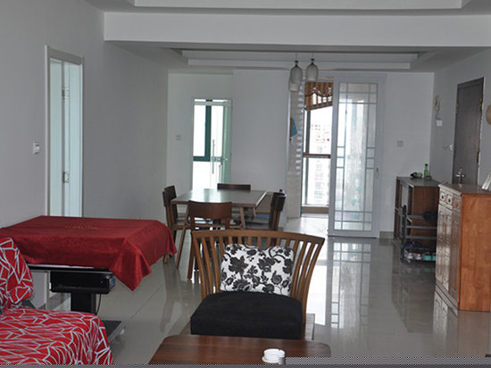 无敌海景三房一厅两卫