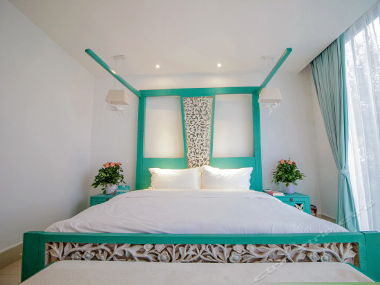 豪华海景露台浴缸套房