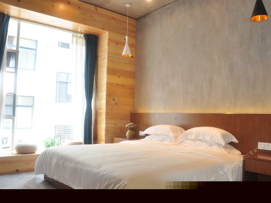 花沿, 景观大床房