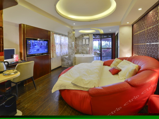 花园江景露台蜜月大床房