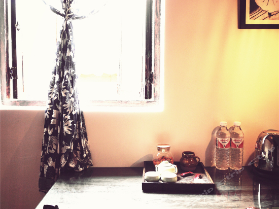 隐语（观景情侣蜜月套房）