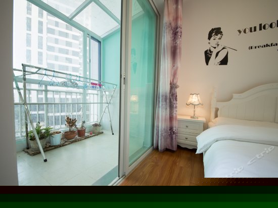 洱海天域国际公寓三房两厅两卫三阳台