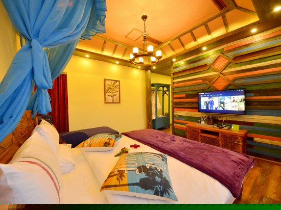 爱尚院尊享时光奢华园景大床房