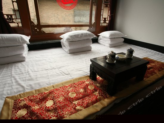 豪华窑洞土炕房