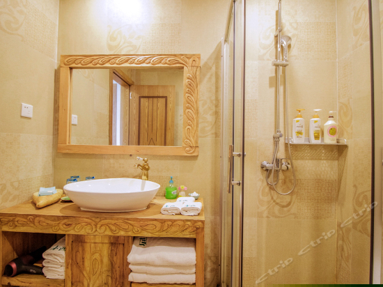 豪华海景露台家庭套房