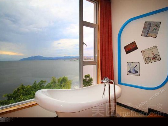 海景豪华情侣大床402房403房