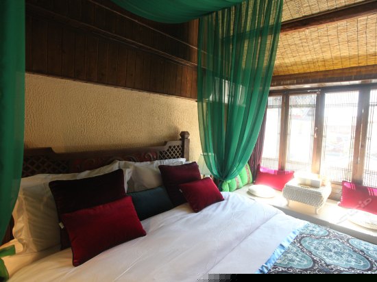 花弄影阳光大床房