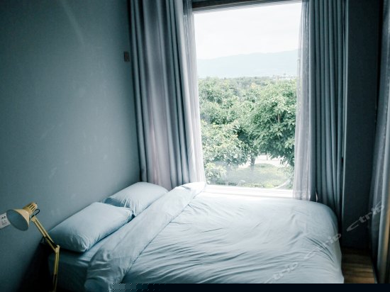 西窗零号超大榻榻米风景间