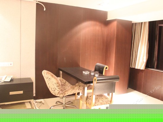 至尊豪华大床房(中宾)