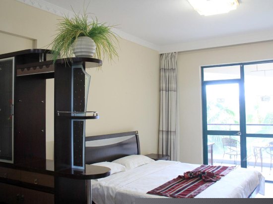 豪华园景大床房