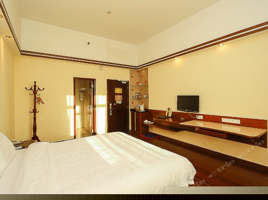 高级大床房