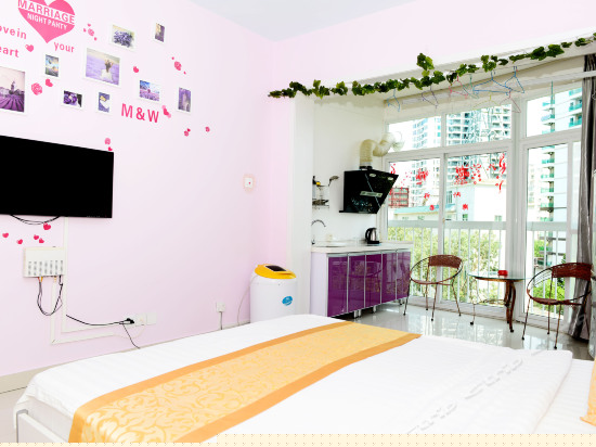 豪华园景大床房