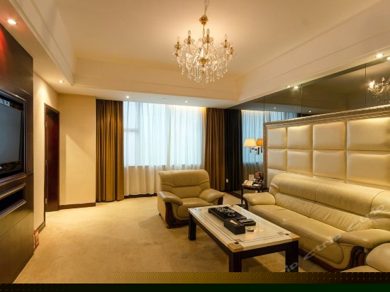 江景行政商务套房