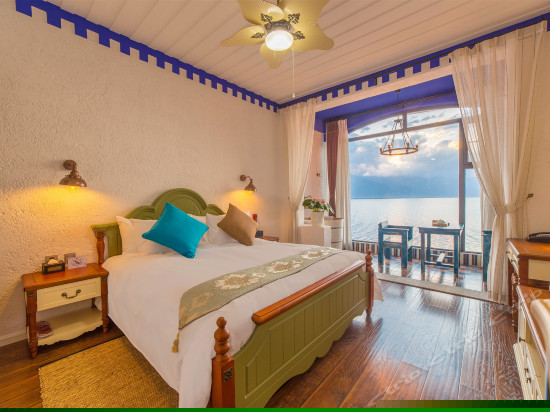 豪华洱海观景大床房