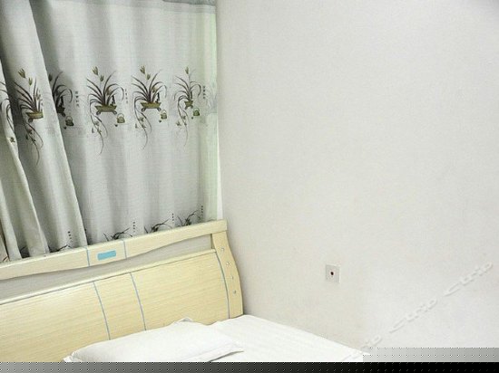 普通单间电脑房（无窗）