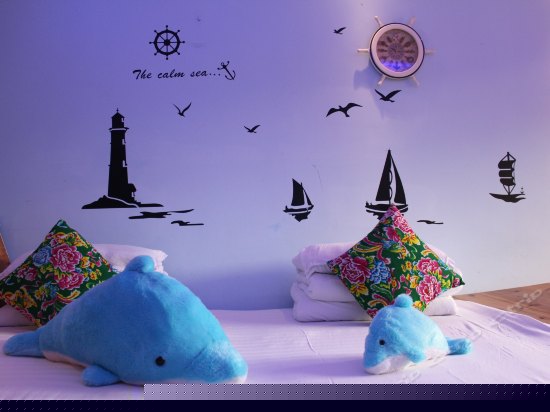 特色吊脚楼圆床房