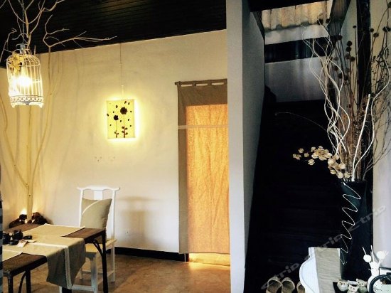 月思田园主题复式豪华套房