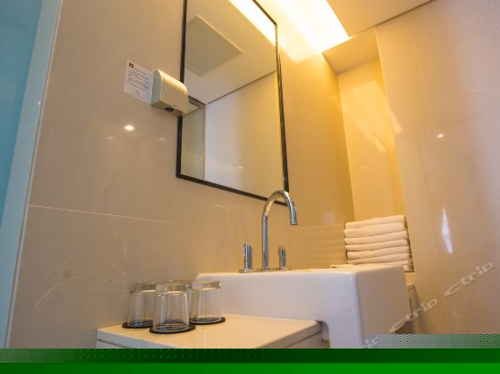 温馨市景大床房