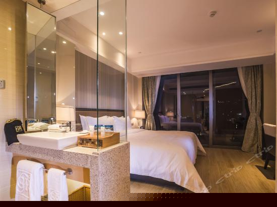 高级海景大床房