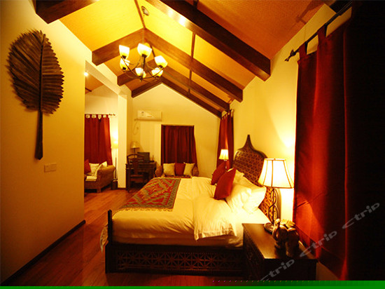 滨水露天浴缸海景房