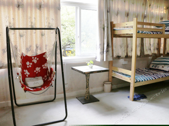 女生八人间（床位）