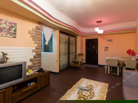 高层精装三房一厅