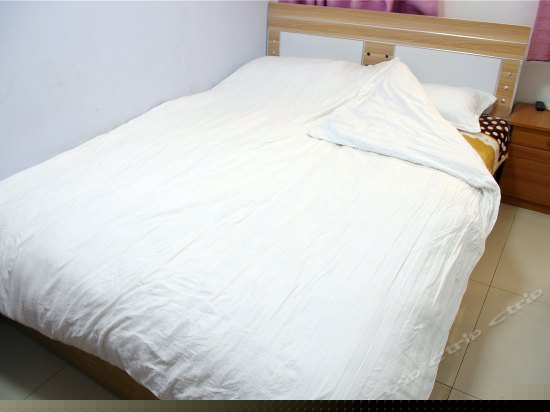 普通大床房（公共卫浴）