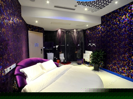 魔幻电音(无窗)