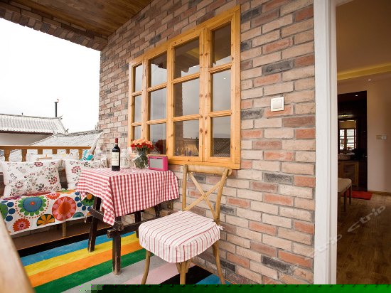 雪山蜜月观景房