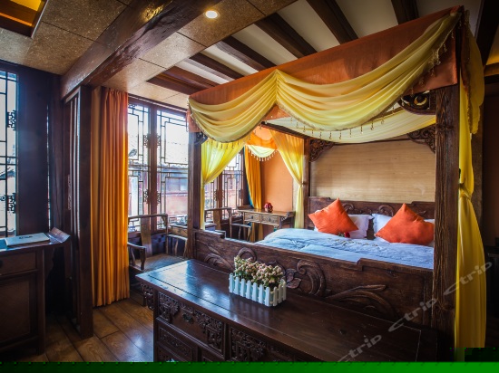 街景古典大床房