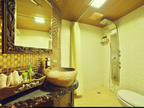 豪华蜜月套房（胜利幢）