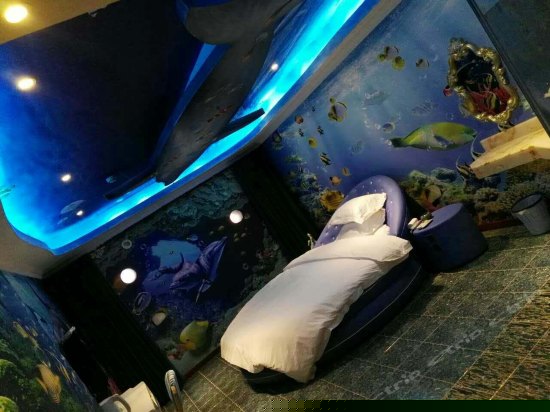 精品主题圆床房