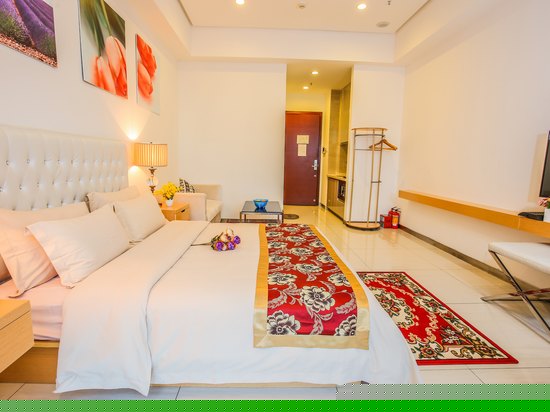 尊贵城景大床房