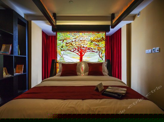 豪华冲浪大床房