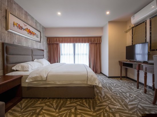 豪华景观大床房