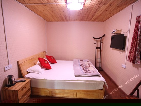 明媚如花大床房