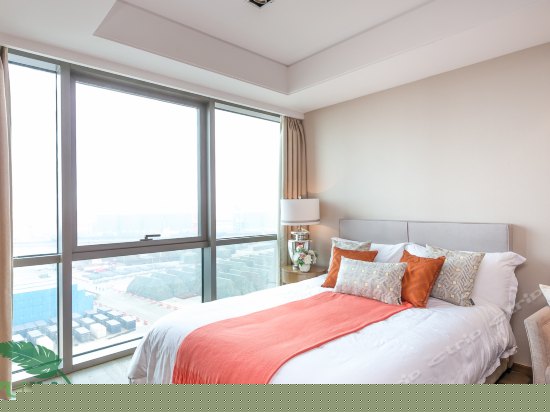 精装海景大床房